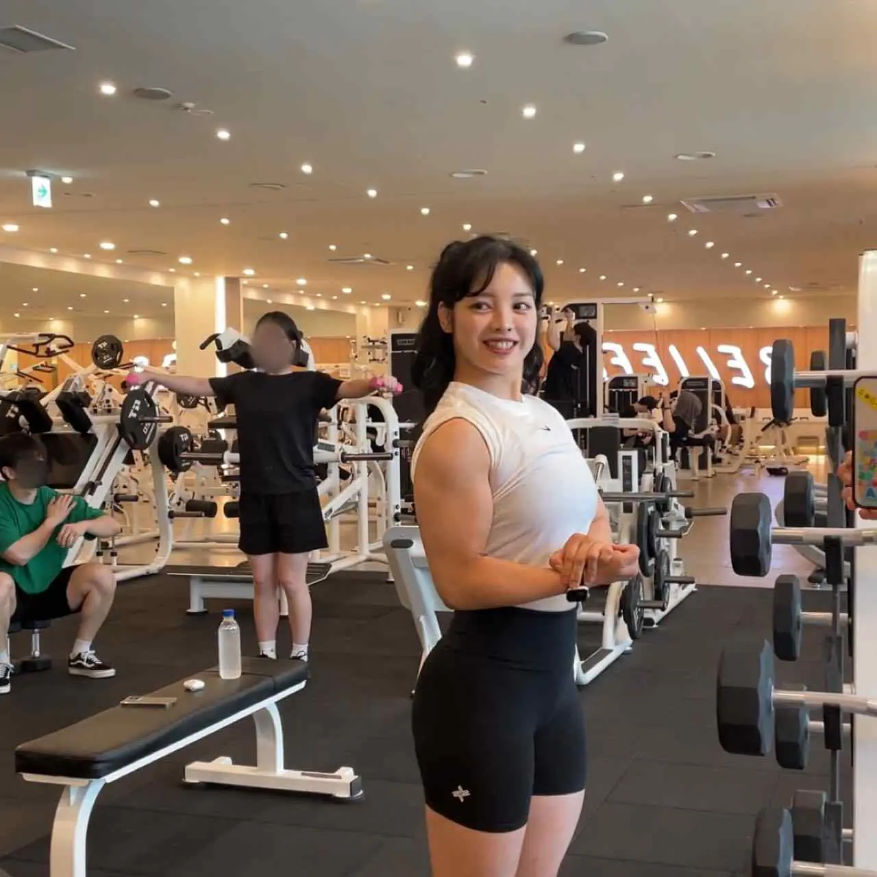 Lee Ye Ji (Physical 100)